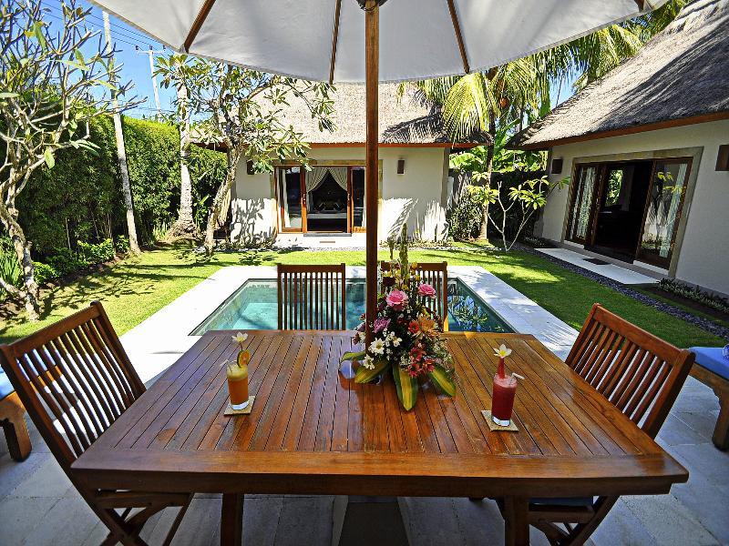 Villa Sasoon 1, 100 Mt To Beach Candi Dasa  Exterior photo