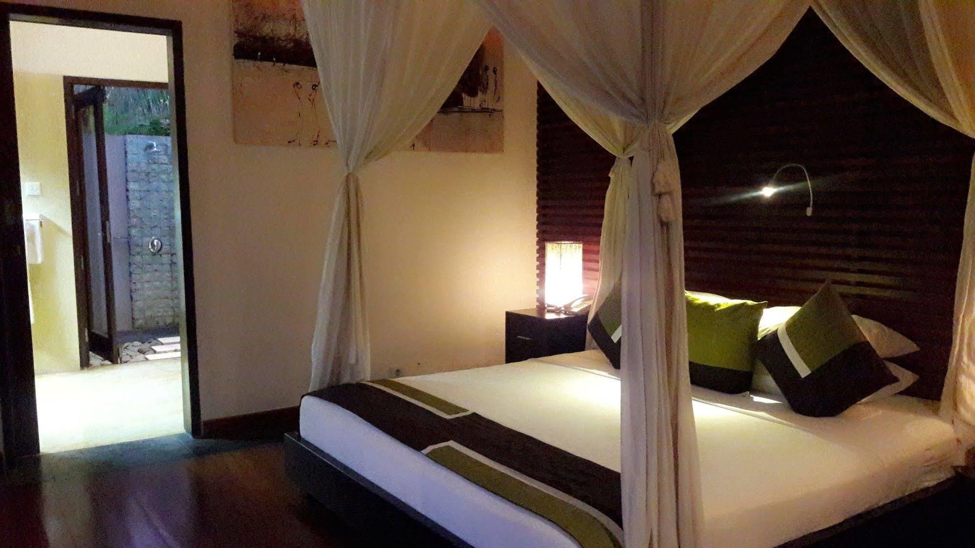 Villa Sasoon 1, 100 Mt To Beach Candi Dasa  Exterior photo